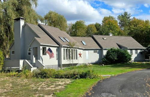 Large Villa 5 Beds, 3 Baths, Firepit, Cozy Stay - Foto 16