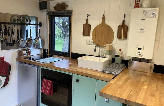 1 Bed Converted Railway Wagon Near Crickhowell - Foto 5