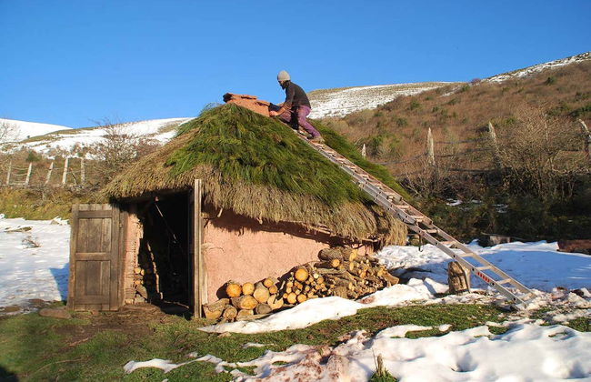 Visita guidata del Poblado Cántabro de Argüeso - Foto 3