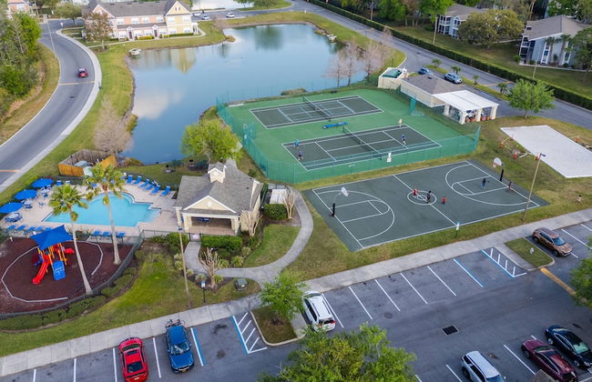 Charming Townhouse Near Disney - Photo 47