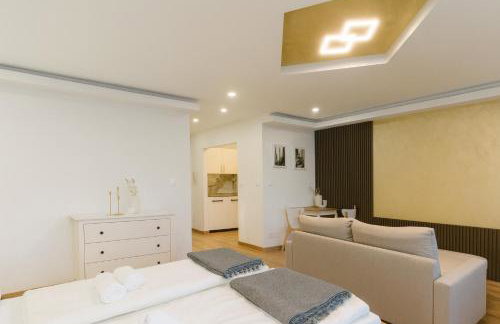 Modernes City Apartment in Top Lage, Balkon, kostenloser Parkplatz max 1,65m Höhe und 1,8m Breite - Foto 16