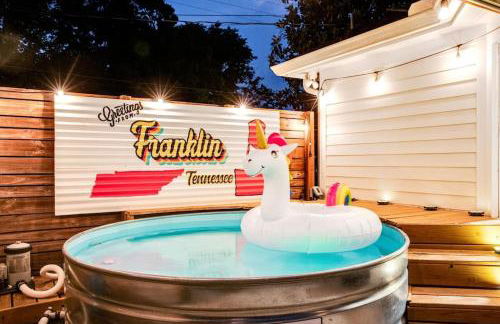 Brookwood Getaway Stock Tank Pool Outdoor Theater - Foto 2