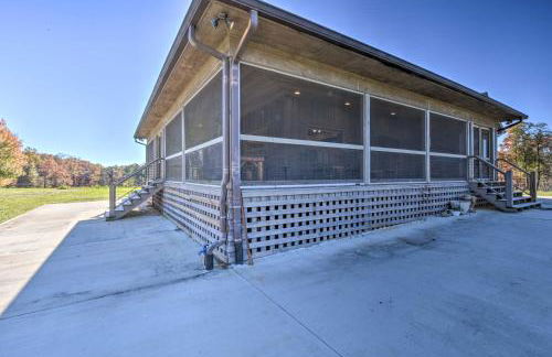 Clarkesville Ranch Cabin with Screened-In Porch! - Foto 27