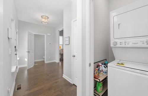 Beautiful Home with Lake and Marina Access, Firepit, Golf Cart Included - Foto 11