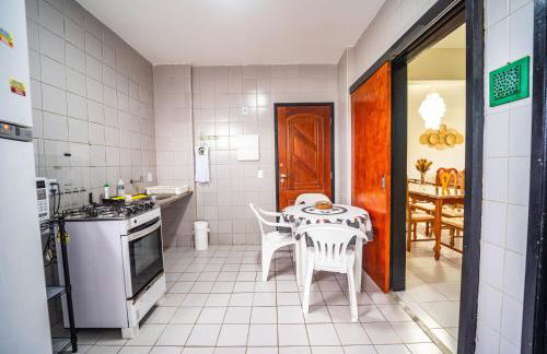 Apartamento a 1 quadra da praia - Foto 6