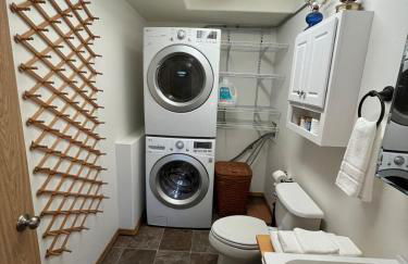 Cozy Palmer Retreat with Steam Sauna and Playground - Foto 40