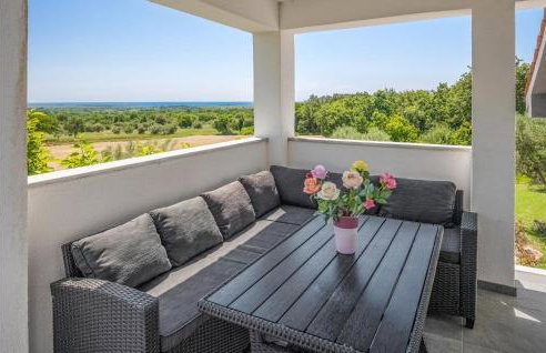 0-Bedroom Apartment In Porec - Foto 2