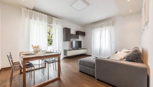 Emilia Suite Life - Photo 1