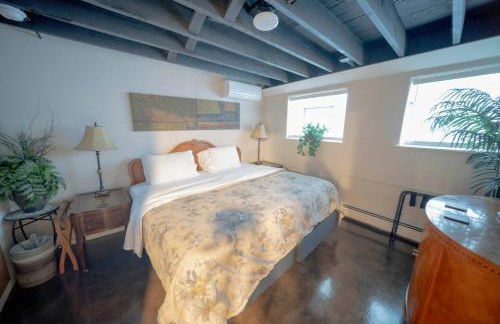 Bootlegger House Sleeps 10-20 Free TV & Parking - Foto 24