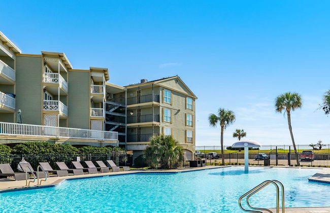 Seaside and Breezy Condo at the Victorian - Foto 5