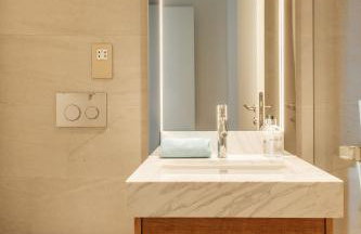 LUXURY 3 Bed 3 Bath Apartment in Central London - Photo 37