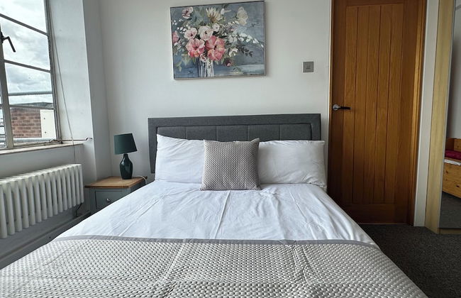 Camden Skyview Mansion - Photo 5