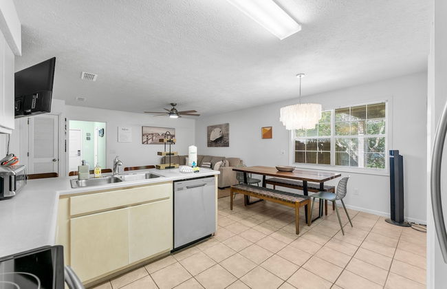 Lux min to Beach and Hospital with Hot Tub - Foto 29