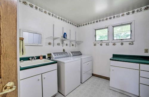 Family Friendly! Long Noble Lake Gem with Game Room - Foto 25