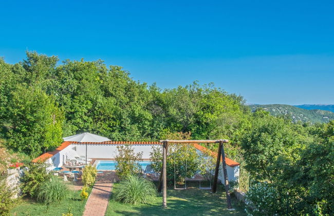 Adorable Holiday Home With Private Pool & Terrace With Barbecue - Foto 14