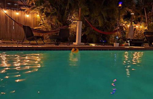 Heated Pool Private Duplex House, BBQ, Parking, WiFi - Foto 34