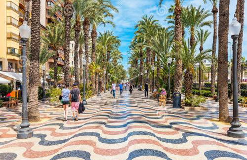 Central & Spacious Miraflores Alicante - High Rated - Foto 1