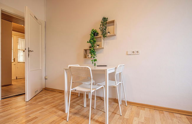 Amazing 1BR-1LR Apt. 7-Min to Stadthalle - Foto 14
