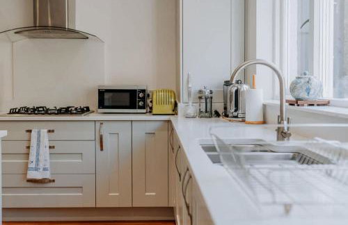 Charming St Davids Cottage with Cathedral Views - Foto 22