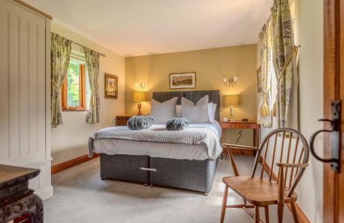 The Owl House with swimming pool and private hot tub - Foto 14