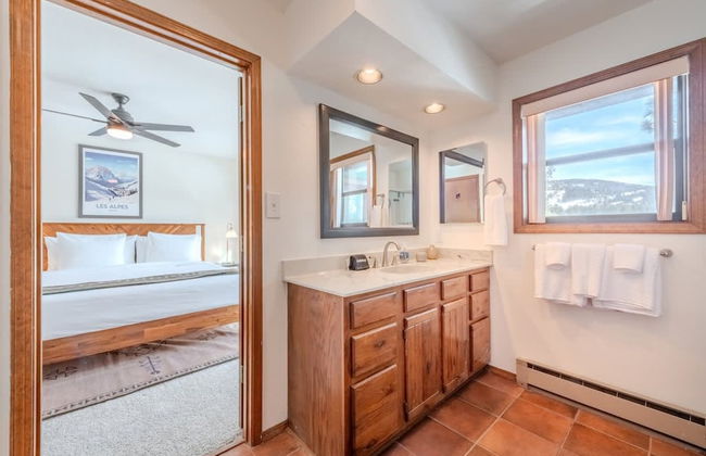 Grand Angel Fire Mountain Luxury ski Chalet - Photo 22