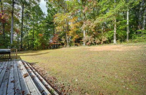Candler Home with Large Deck Hike, Bike and Unwind! - Foto 24