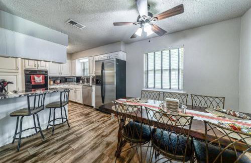 Private Pool, Entire House, In the Center of DFW - Foto 15