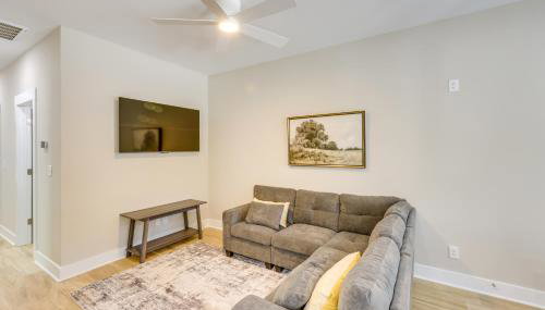 Close to Sports Complex Modern Millbrook Duplex! - Foto 4