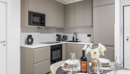 Boutique Soft Tones with Balcony and Secured Garage - Foto 4, stove, dishwasher, toaster
