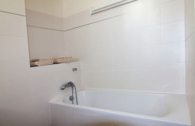 Chalet in Czechia's Tranquil Residential Area - Foto 11