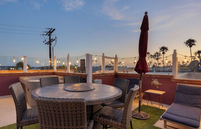 Shoreline Villa by Avantstay Steps to the Beach, Bay, & Pier! - Foto 1