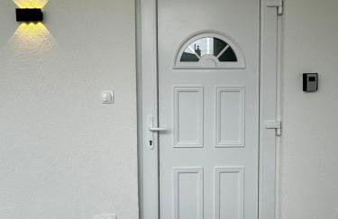 Cellinis Home Apartment - Photo 16