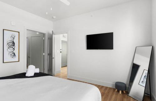 Luxury Stay 1B 1B w Gym, Pool, Shops Nearby - Foto 16