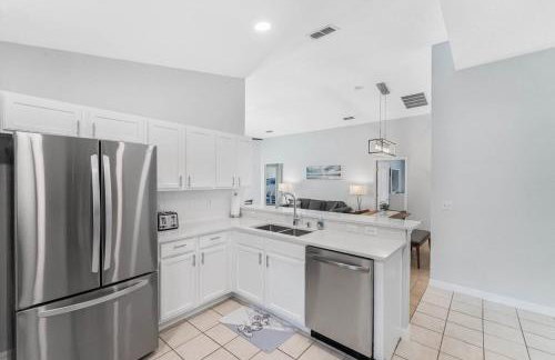 Stunning Newly Renovated Pool Home close to Disney - Foto 7