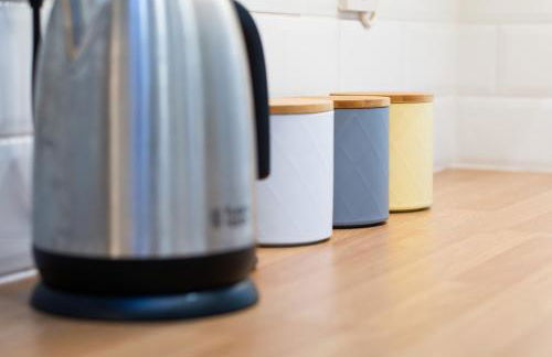 4-Bed Contractor Home - Garden - Near M4 & City - Foto 30