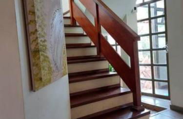 Casa grande, ampla, com 4 quartos e estacionamento - Foto 8