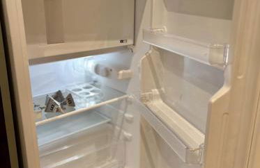 FRESH Flat in Leek, Staffordshire - Photo 11