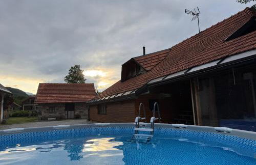 Kuća za odmor DIKKA Brušane Lika - Photo 17