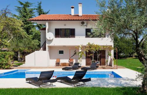 Apartment Doris with Private Pool and large Garden - Photo 18