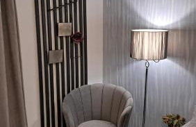 Spacious Apartment Center - Photo 34