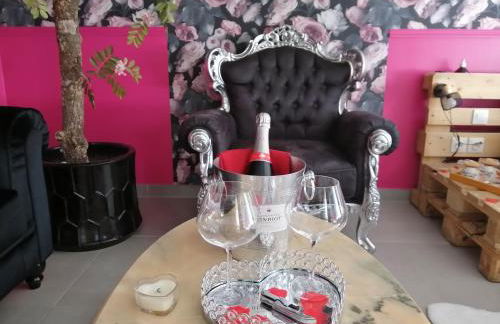 Romantisme et glamour 2 avec spa , clim et jardin - Foto 26