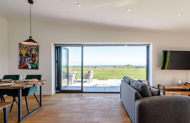 2-bed Modern Bungalow - Outstanding Country Views - Foto 9