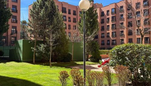 Airport Madrid Plenilunio Suites blue - Photo 4