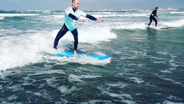 Peniche Surf Lesson - Foto 4