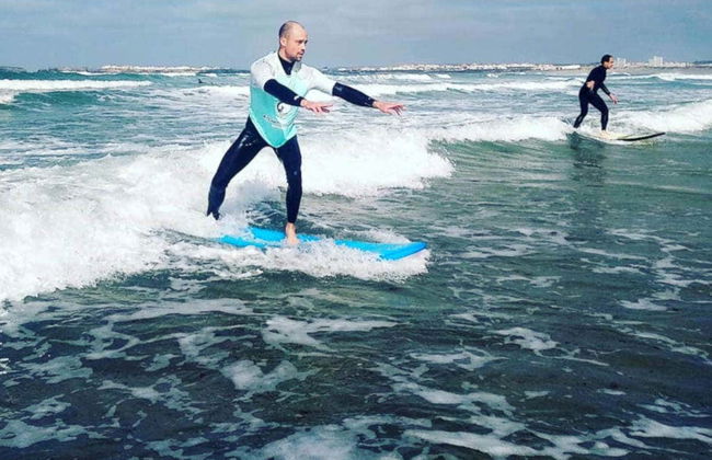 Curso de surf en Peniche - Foto 4