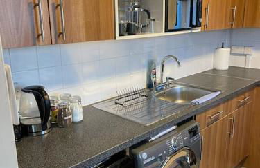 Self-catering fully equipped apartment in Vauxhall - Photo 29