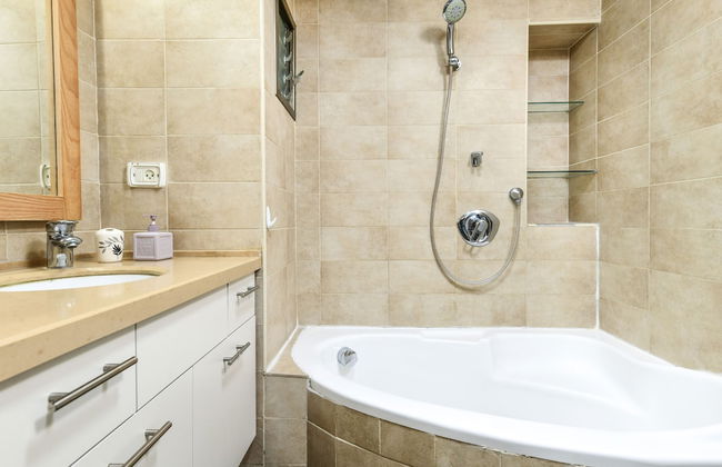 Herzliya Seaside Charming Home by Sea N' Rent - Foto 15