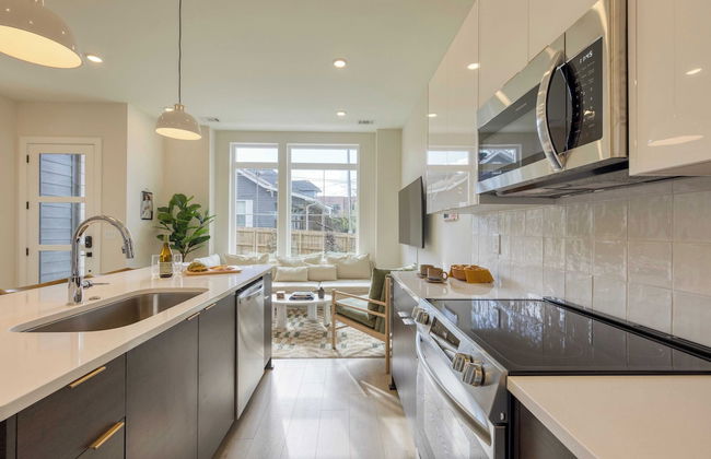 Sleeps 24! 3 Modern 4bdr Townhomes w/ Covered Patios Nashville Group Retreat - Foto 13