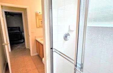 Joyful and Bright 4 Bedroom 3 Bathroom Pool Home - Foto 11