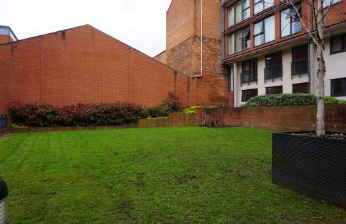 Penthouse - Amazing City Skyline Views - Free Parking - Balcony - Utilita Arena - New St Station - Bullring Shopping - Foto 40